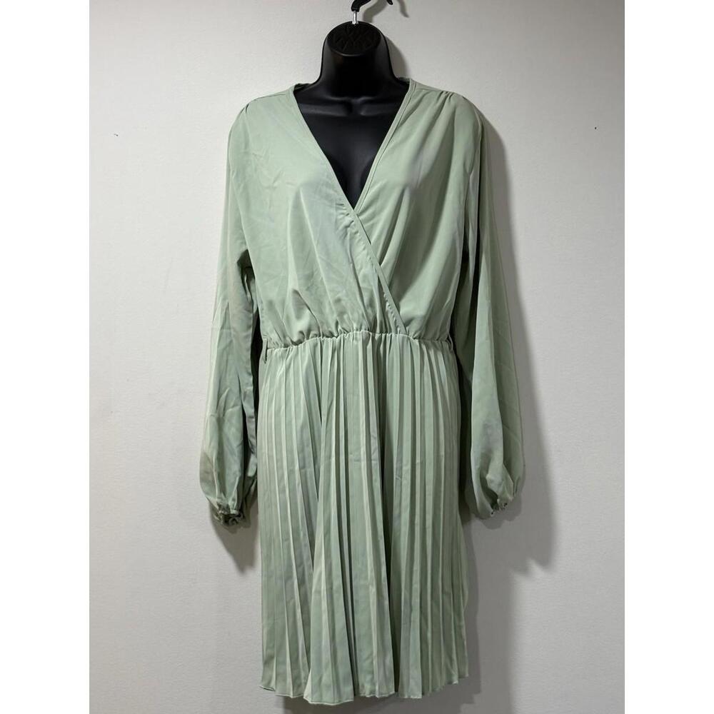 BTFBM Mint Green Pleaded Dress Monochrome